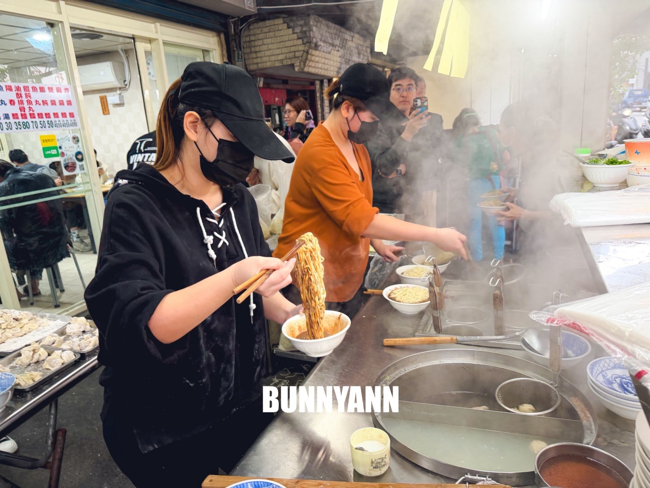 宜蘭美食農權路炸醬麵，在地人也排隊的雙醬麵，香濃又大碗只要40元CP值超高！