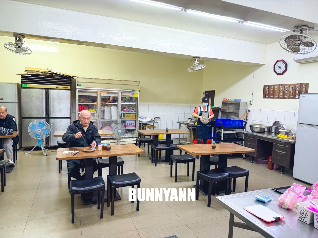 基隆美食【長腳麵食】隱藏巷弄的超強豬腳麵,在地人大推的500碗得獎名店! 基隆美食【長腳麵食】隱藏巷弄的超強豬腳麵,在地人大推的500碗得獎名店!