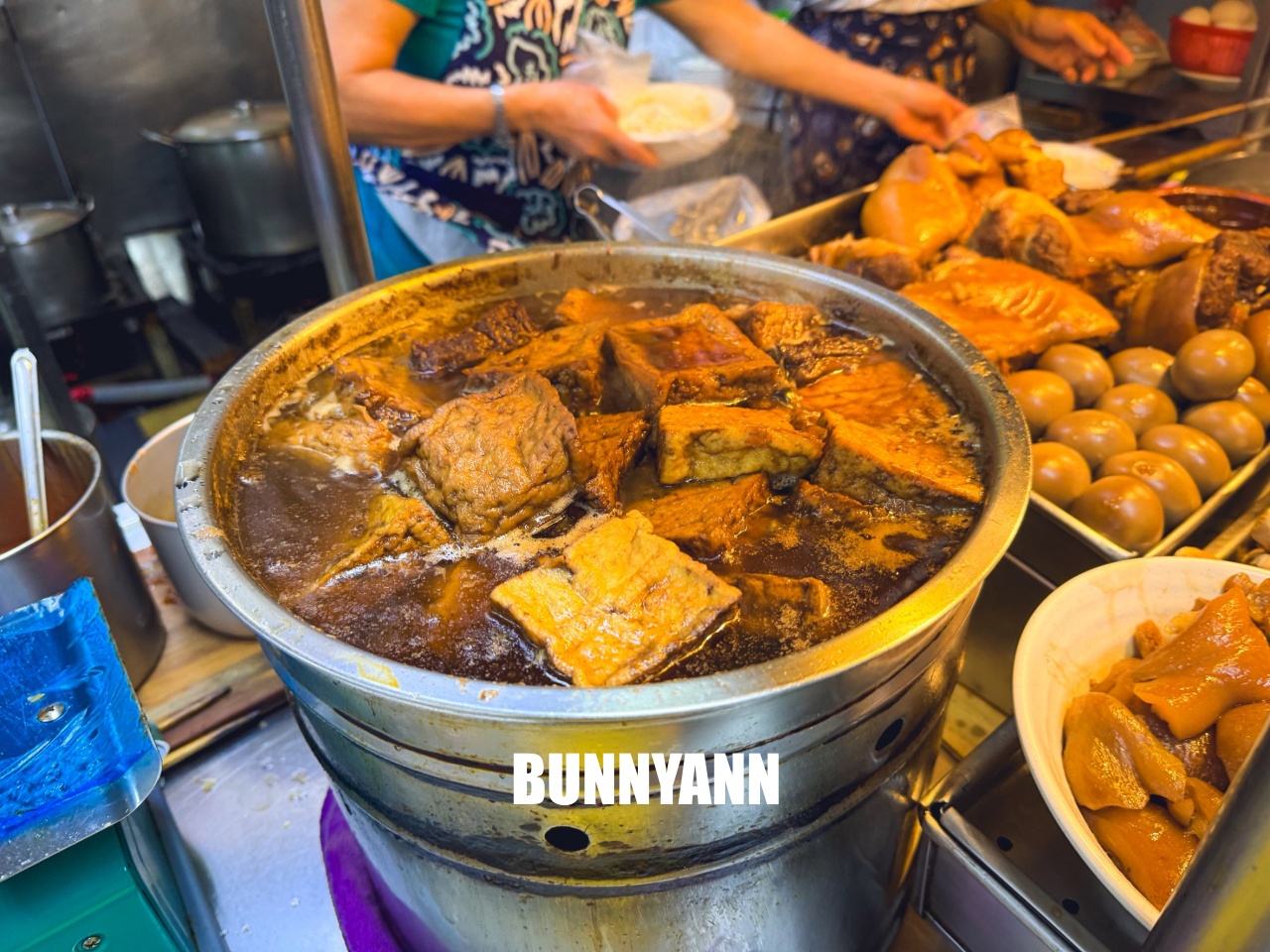 基隆美食【長腳麵食】隱藏巷弄的超強豬腳麵,在地人大推的500碗得獎名店! 基隆美食【長腳麵食】隱藏巷弄的超強豬腳麵,在地人大推的500碗得獎名店!