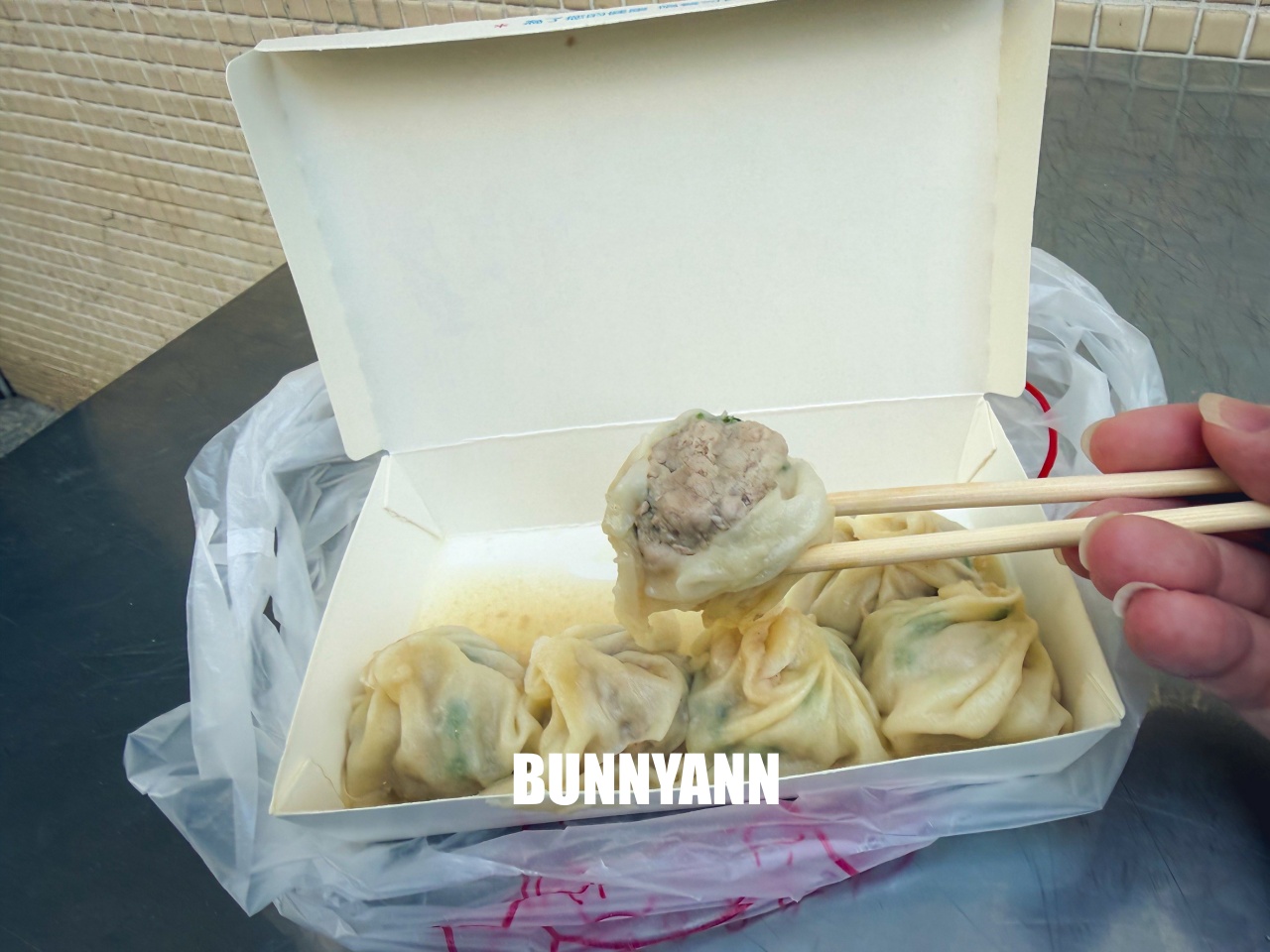 大甲美食推薦「阿嘉小籠包」現包現蒸，滿滿蔥肉內餡超多汁！