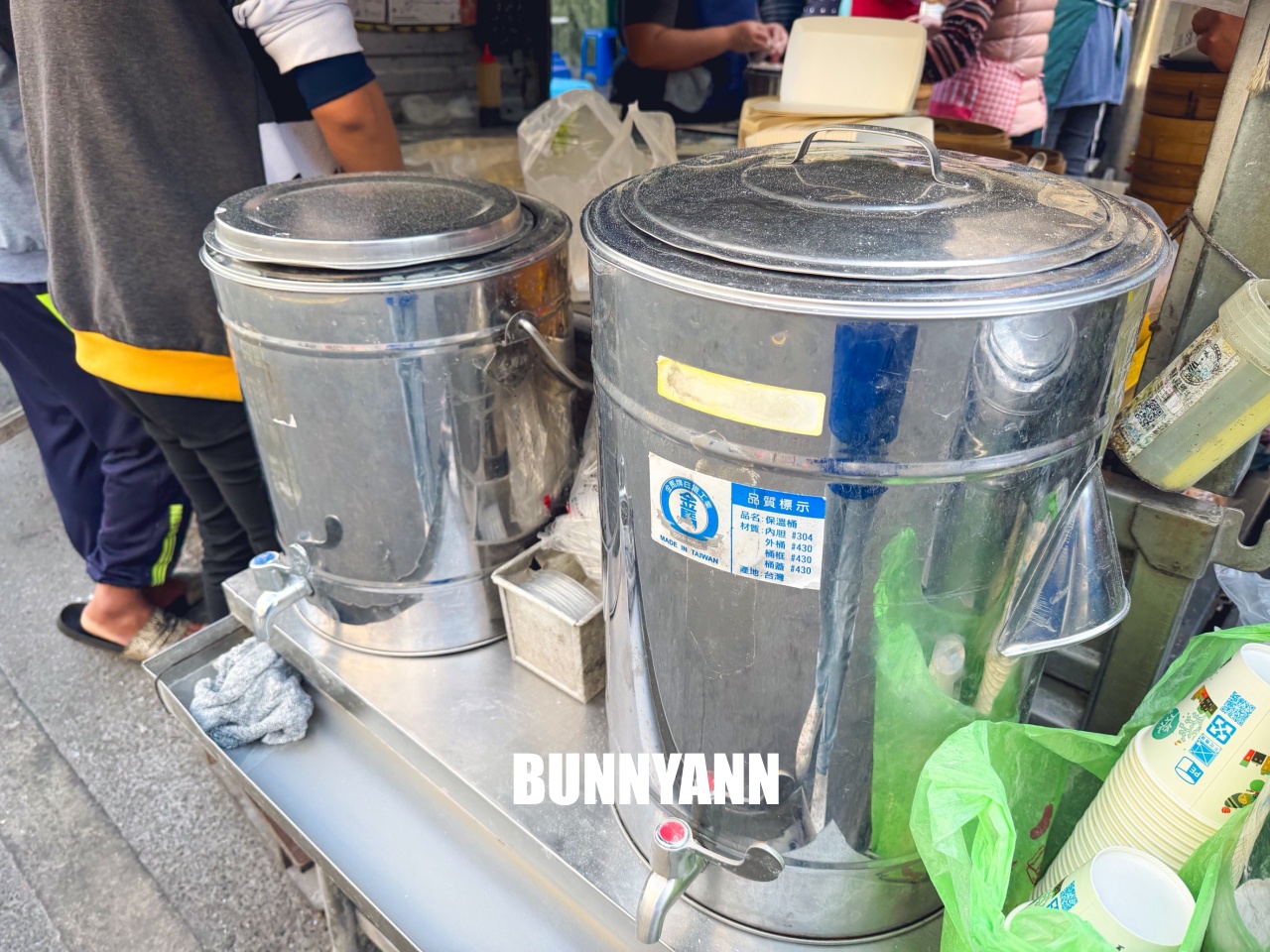 大甲美食推薦「阿嘉小籠包」現包現蒸，滿滿蔥肉內餡超多汁！