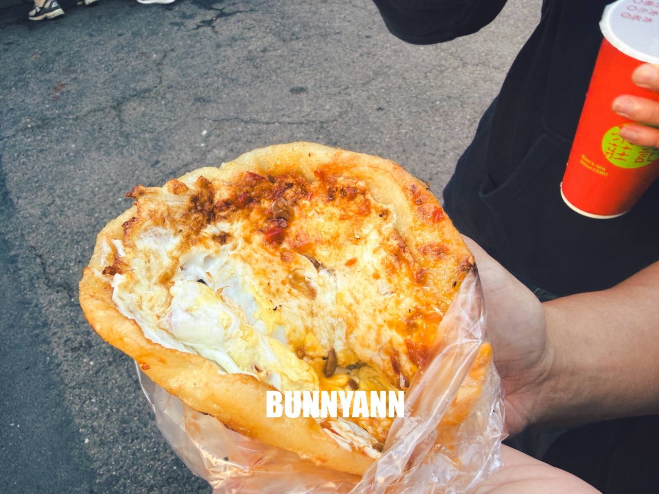 北投美食【阿輝伯蘿蔔絲餅】在地人排隊的老麵好味道，現煎恰恰加蛋只要50元太佛心~