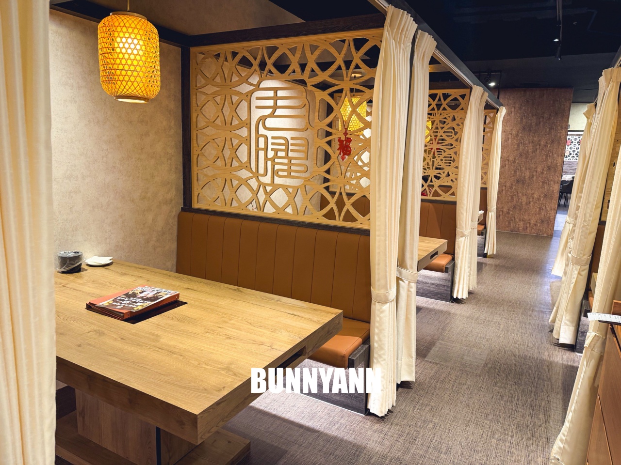 台北信義區美食「君曜雞湯」，被譽為雞湯界的LV！濃郁金黃湯頭超銷魂，包廂聚餐推薦