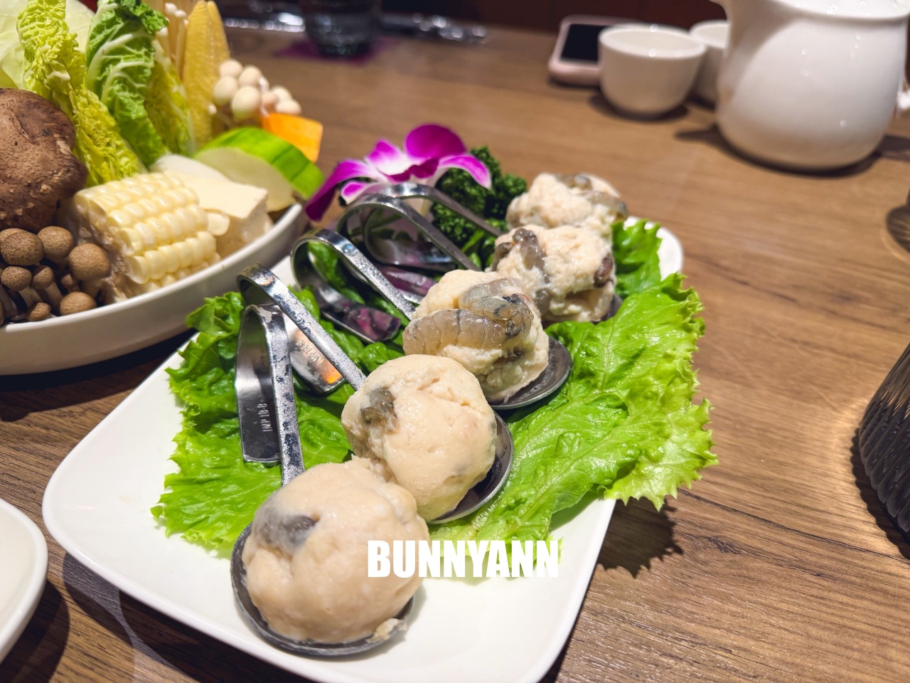 台北信義區美食「君曜雞湯」，被譽為雞湯界的LV！濃郁金黃湯頭超銷魂，包廂聚餐推薦