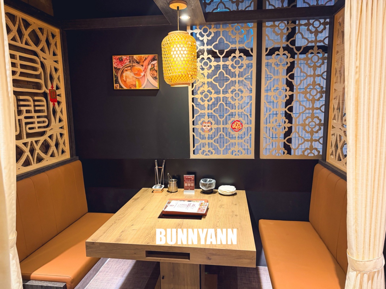 台北信義區美食「君曜雞湯」，被譽為雞湯界的LV！濃郁金黃湯頭超銷魂，包廂聚餐推薦