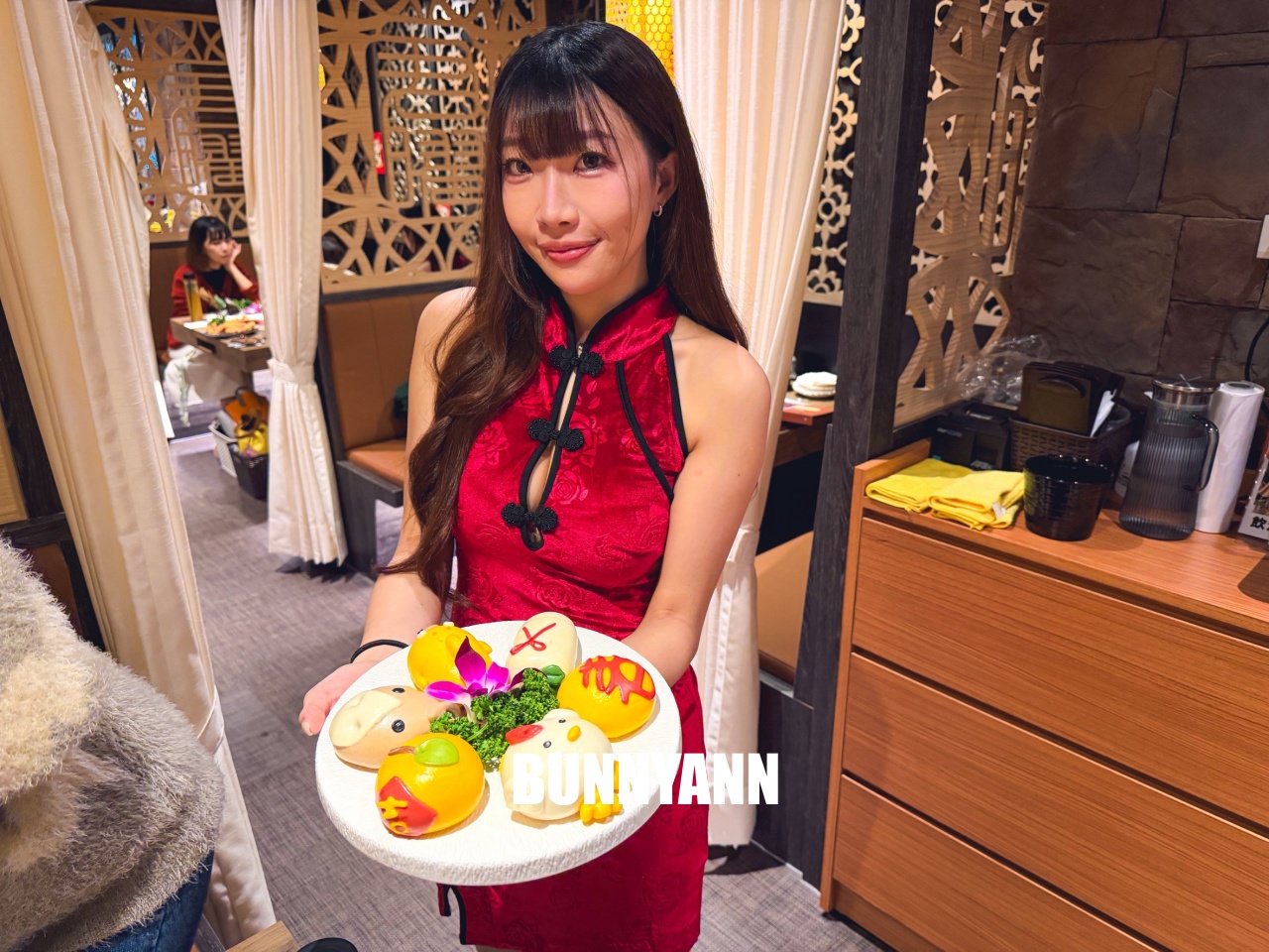 台北信義區美食「君曜雞湯」，被譽為雞湯界的LV！濃郁金黃湯頭超銷魂，包廂聚餐推薦