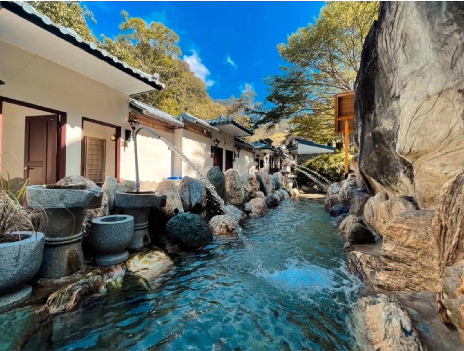 天然谷溫泉會館