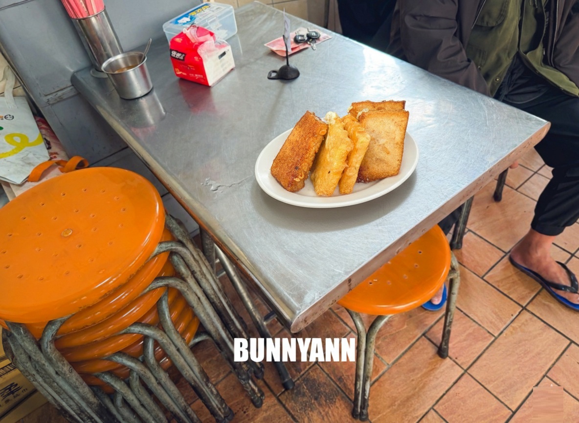 清水美食「清水白燒炸粿」傳承百年的在地滋味，現炸肉炸、蚵炸香脆多汁超欠吃！