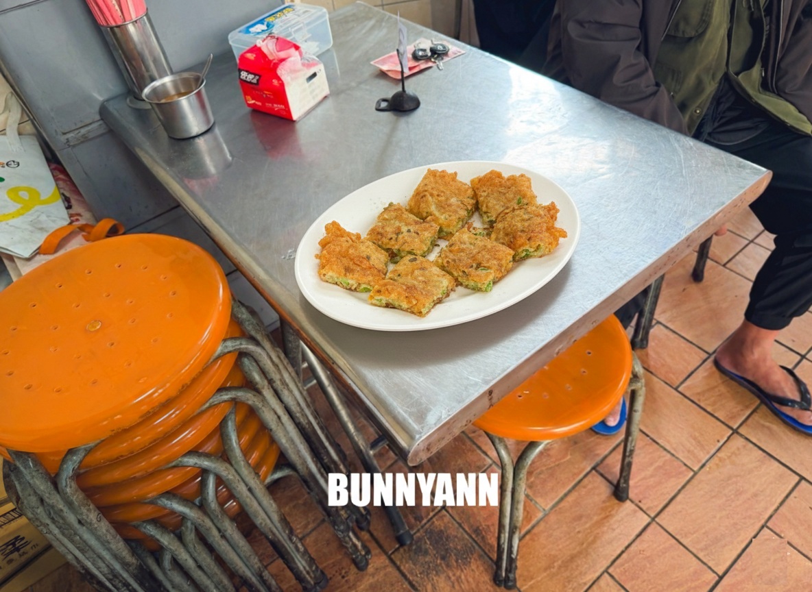 清水美食「清水白燒炸粿」傳承百年的在地滋味，現炸肉炸、蚵炸香脆多汁超欠吃！