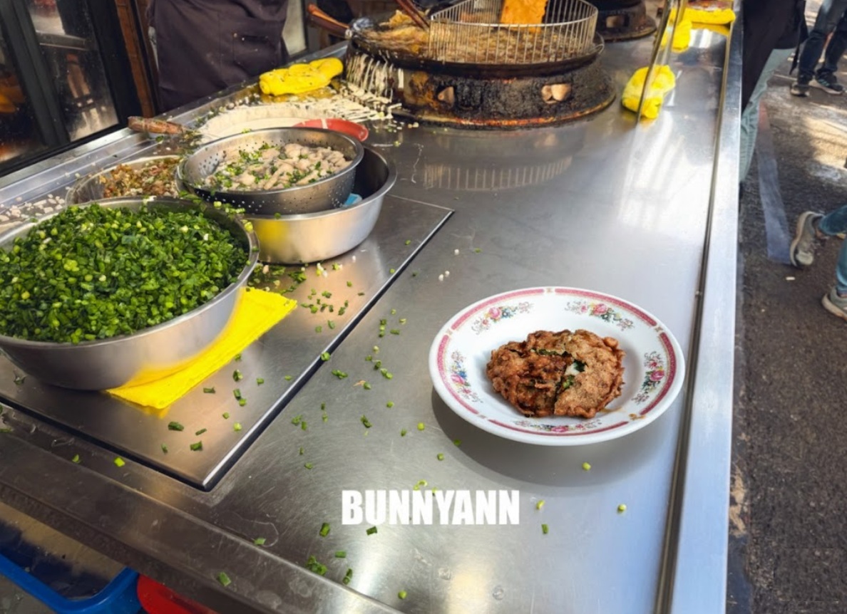 清水美食「清水白燒炸粿」傳承百年的在地滋味，現炸肉炸、蚵炸香脆多汁超欠吃！