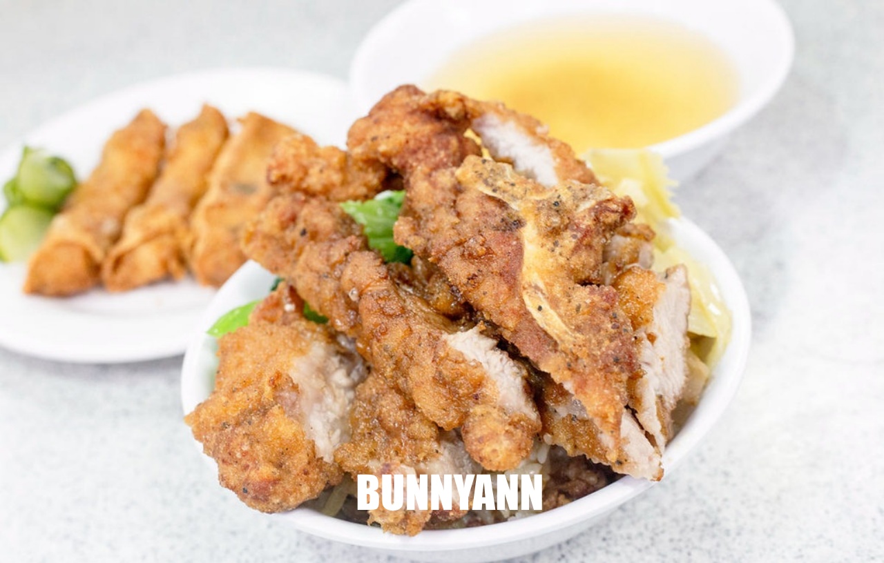 西門町美食【金園排骨萬年店】藏在萬年大樓B1的最強排骨飯，在地飄香50年CP值超高！