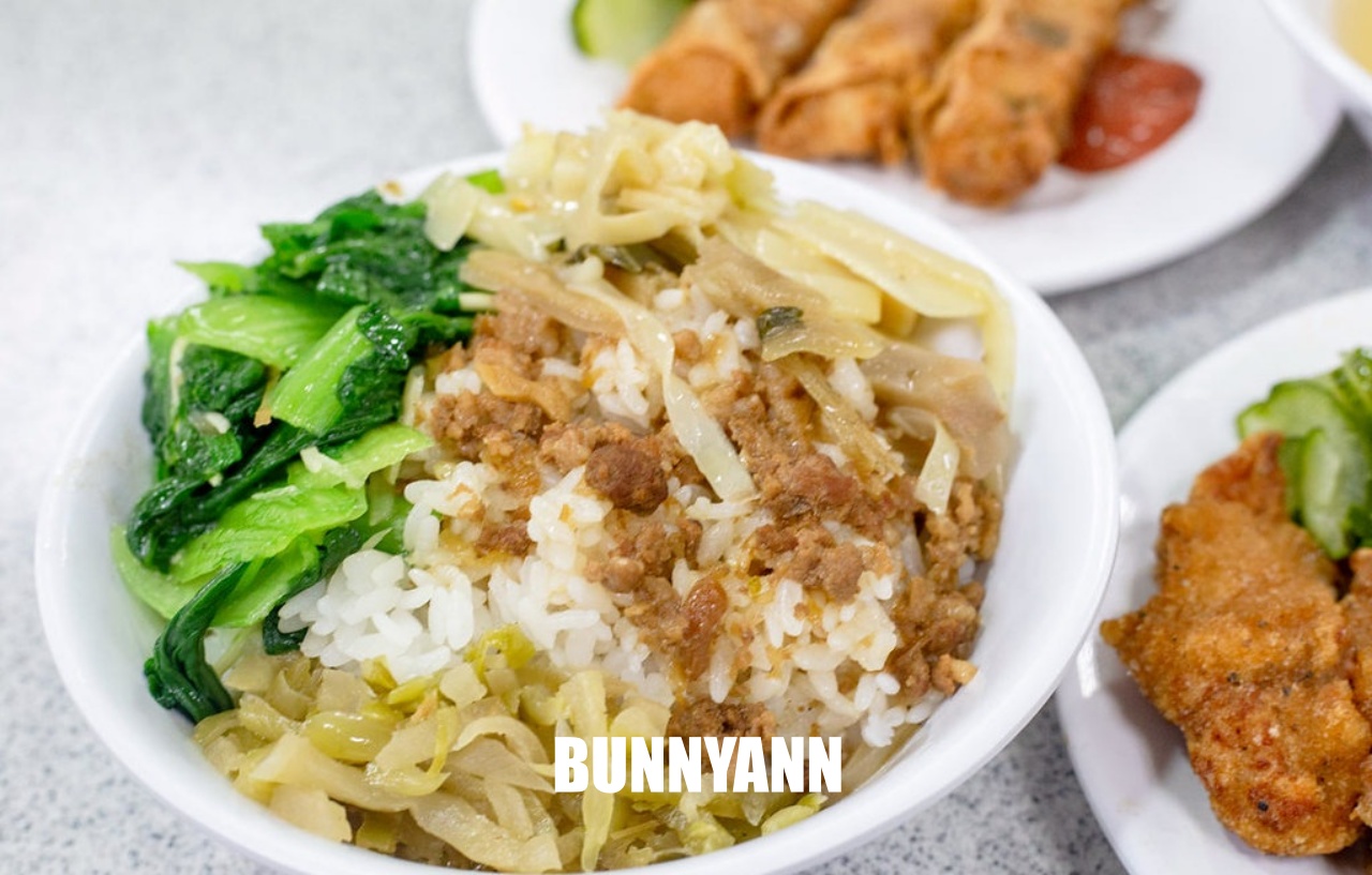 西門町美食【金園排骨萬年店】藏在萬年大樓B1的最強排骨飯,在地飄香50年CP值超高! 西門町美食【金園排骨萬年店】藏在萬年大樓B1的最強排骨飯,在地飄香50年CP值超高!