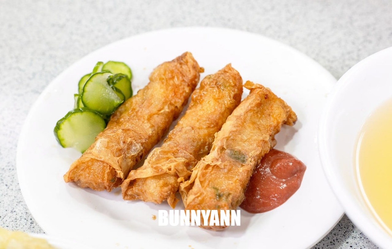 西門町美食【金園排骨萬年店】藏在萬年大樓B1的最強排骨飯,在地飄香50年CP值超高! 西門町美食【金園排骨萬年店】藏在萬年大樓B1的最強排骨飯,在地飄香50年CP值超高!