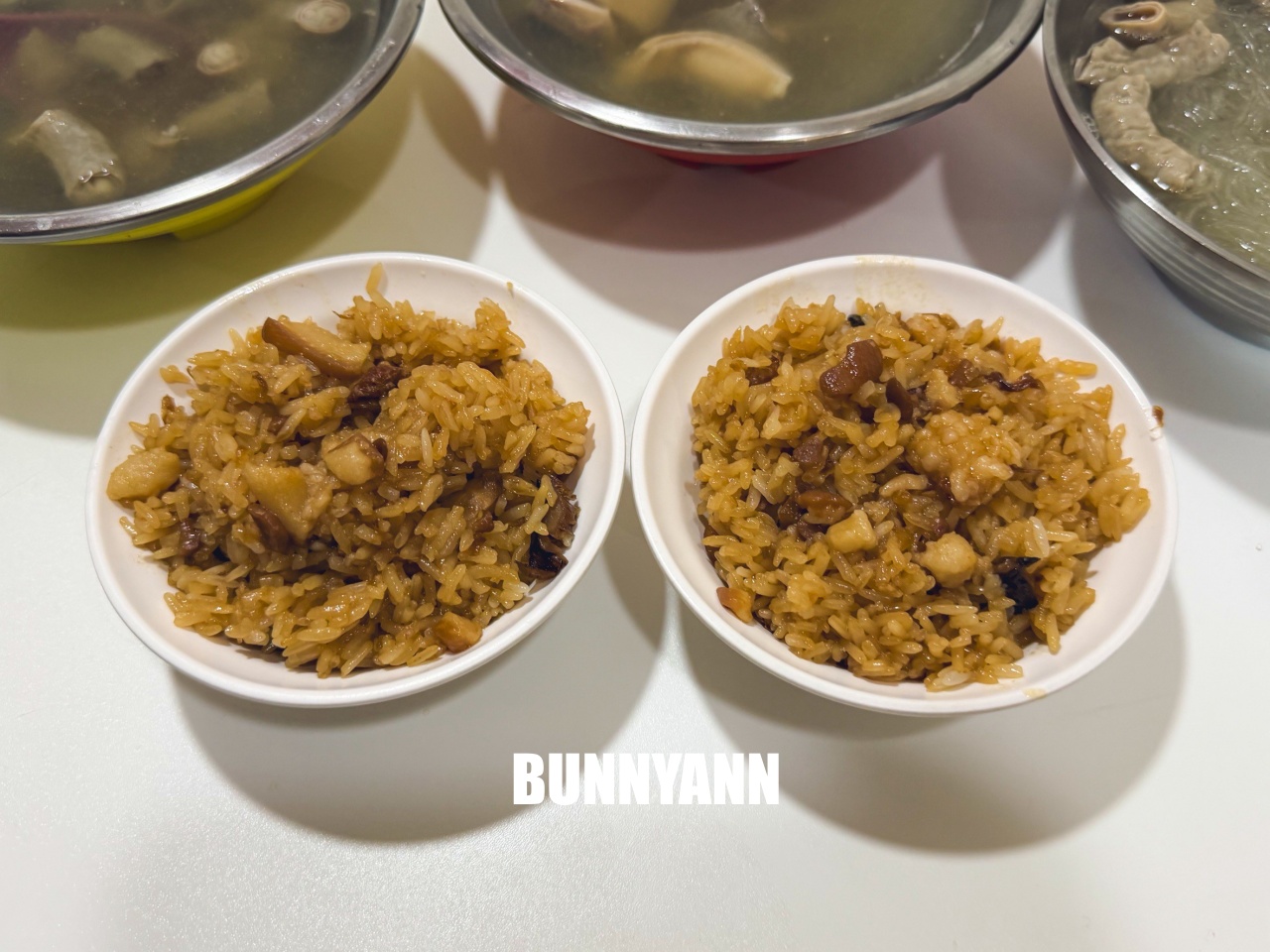 三重老牌油飯四神湯(大姊店)，飄香50年在地早餐，油飯配滿滿腸子冬粉湯超滿足！