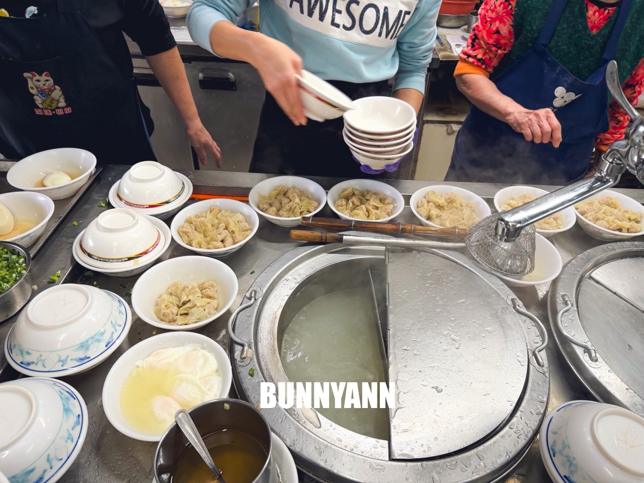 台北最強乾拌麵！中原福州乾麵，這碗麵看起來普通吃起來超驚艷，餛飩湯皮薄餡鮮必點！