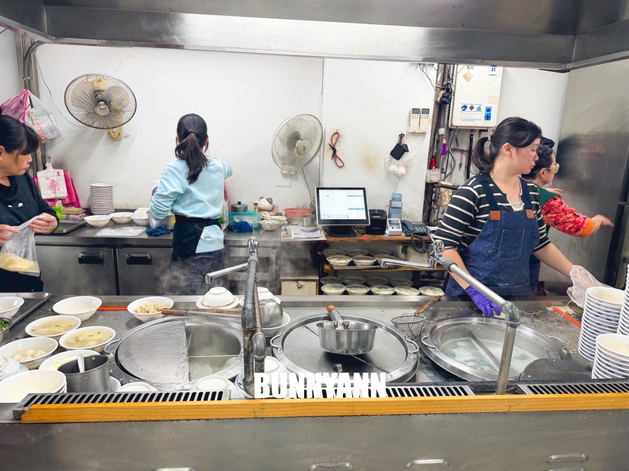 台北最強乾拌麵！中原福州乾麵，這碗麵看起來普通吃起來超驚艷，餛飩湯皮薄餡鮮必點！