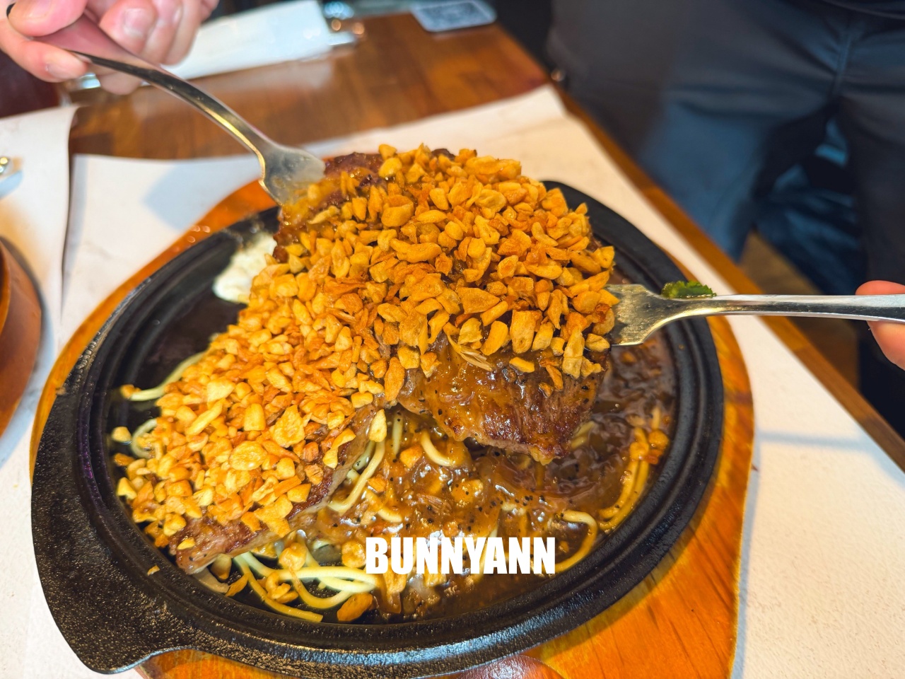 宜蘭【來來牛排館】牛排的肉質鮮嫩多汁,價格也很實在,CP值真的超高! 宜蘭【來來牛排館】牛排的肉質鮮嫩多汁,價格也很實在,CP值真的超高!