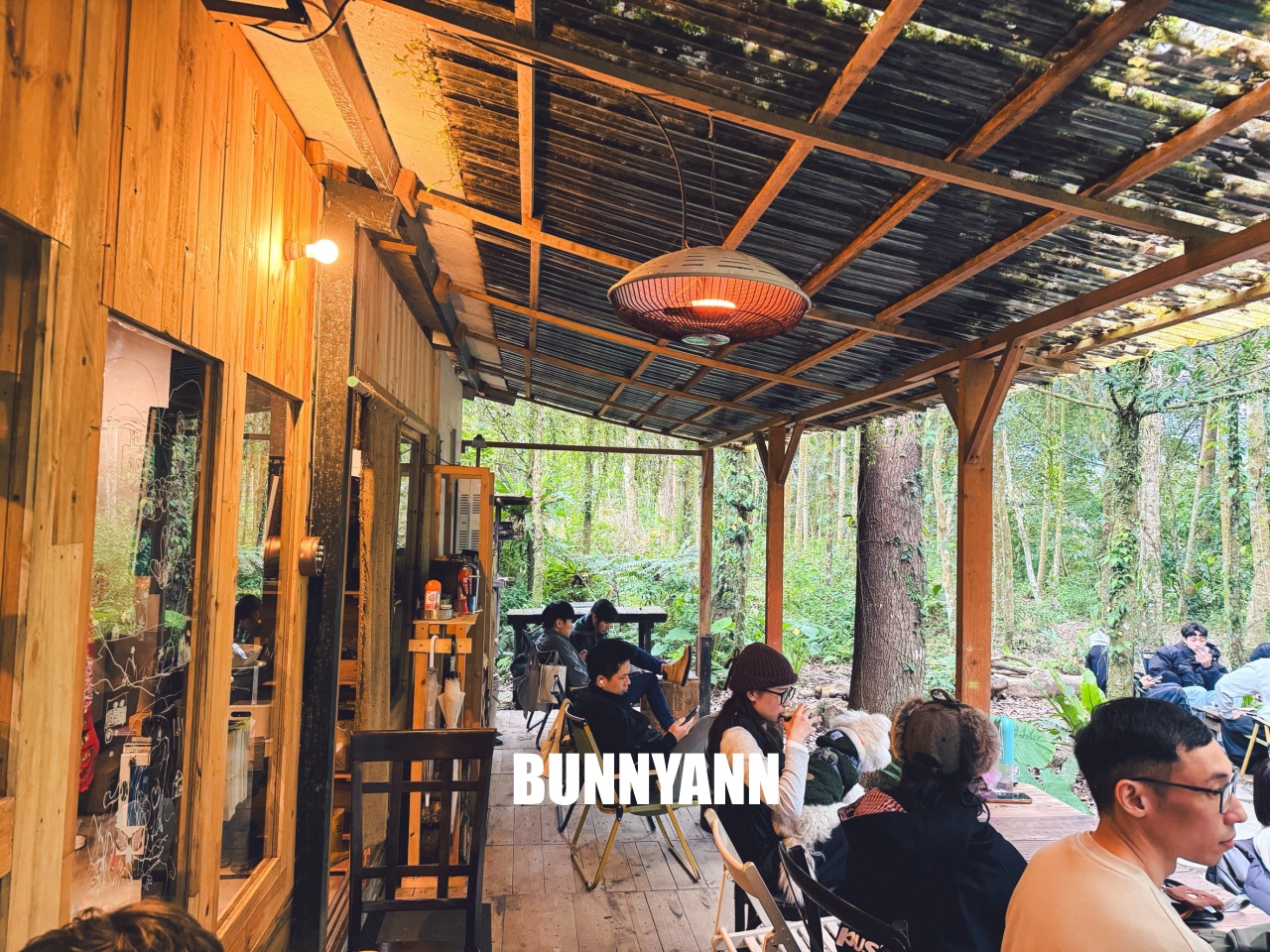 坪林森林系秘境！那個咖啡吧，隱身在山林裡的木造小屋，喝咖啡、康普茶，放空整個下午超Chill！