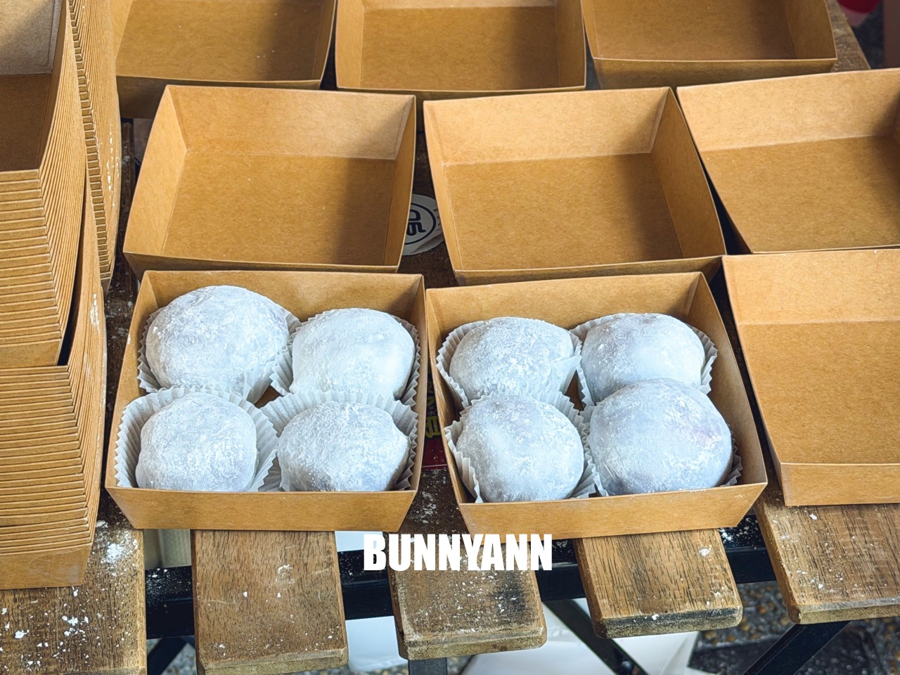 迪化街最強「路力草莓大福」，現點現包超誘人，還有脆口草莓糖葫蘆必吃！