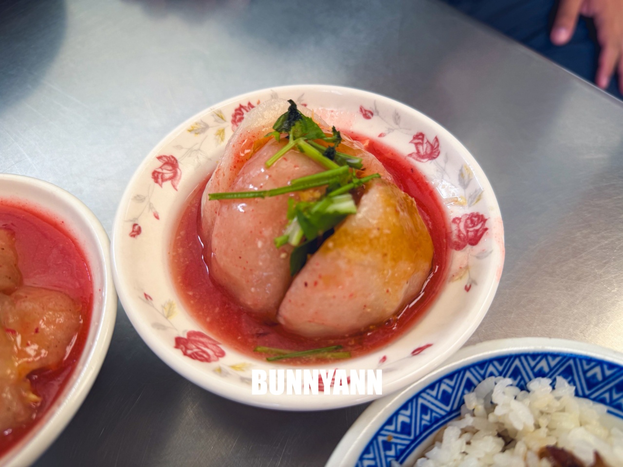 台北萬華美食「川業肉圓」,傳承百年的神級紅糟肉圓,必點滷肉飯跟料滿滿綜合羹! 台北萬華美食「川業肉圓」,傳承百年的神級紅糟肉圓,必點滷肉飯跟料滿滿綜合羹!
