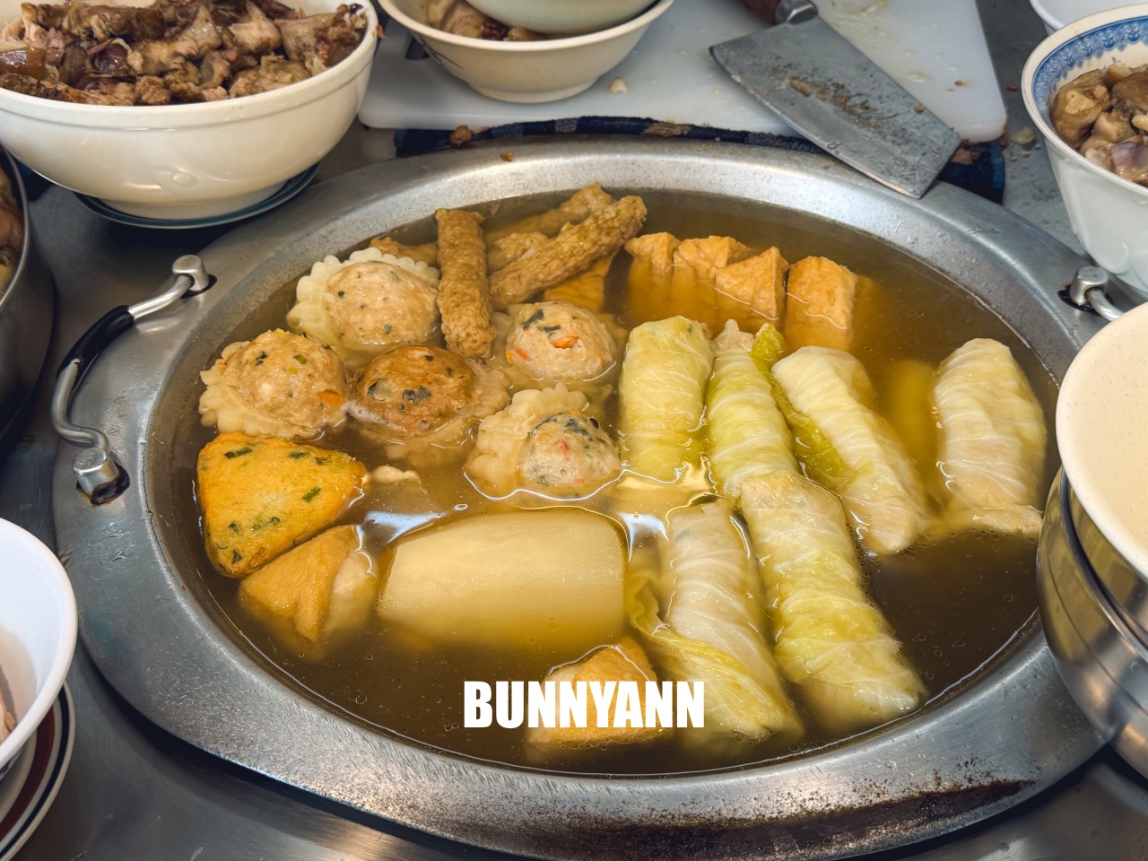 歸綏街當歸豬腳老店，大稻埕飄香老滋味，Q彈豬腳配關東煮太銷魂！