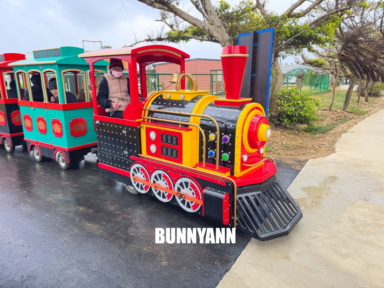 苗栗新景點！百變影城文創園區，穿越時空拍美照，還有卡丁車與蒸汽小火車玩到瘋！