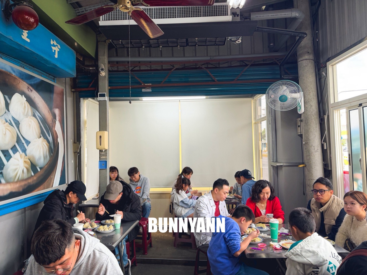 彰化最強美食！秀水湯包，爆漿湯汁像瀑布，在地排隊傳奇太狂了！