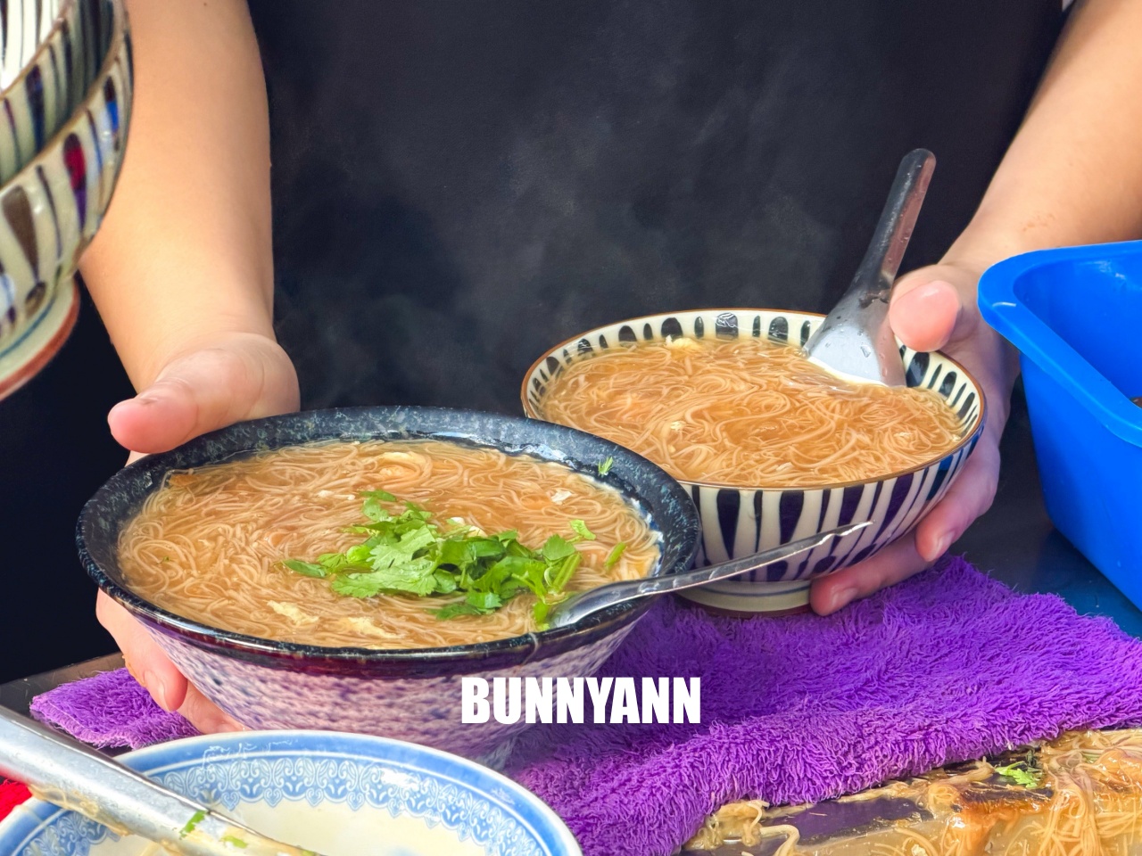 彰化美食！蚯蚓龍山麵線糊，一碗只要35元超佛心，在地人也排隊的最強銅板小吃！