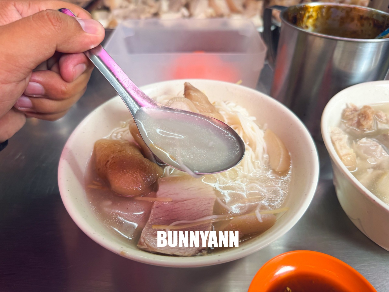 台北大稻埕美食,慈聖宮廟口最強「許仔豬腳麵線」,濃郁白湯豬腳,老饕必吃這一碗! 台北大稻埕美食,慈聖宮廟口最強「許仔豬腳麵線」,濃郁白湯豬腳,老饕必吃這一碗!