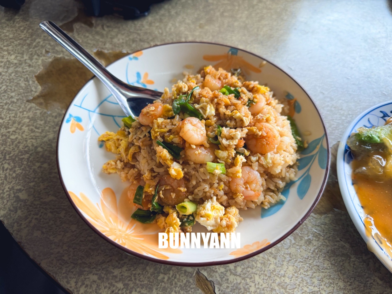 基隆「遠東蚵仔煎」在地人私藏名單,蚵仔大顆又鮮甜,蝦仁炒飯竟然也是隱藏版必點! 基隆「遠東蚵仔煎」在地人私藏名單,蚵仔大顆又鮮甜,蝦仁炒飯竟然也是隱藏版必點!