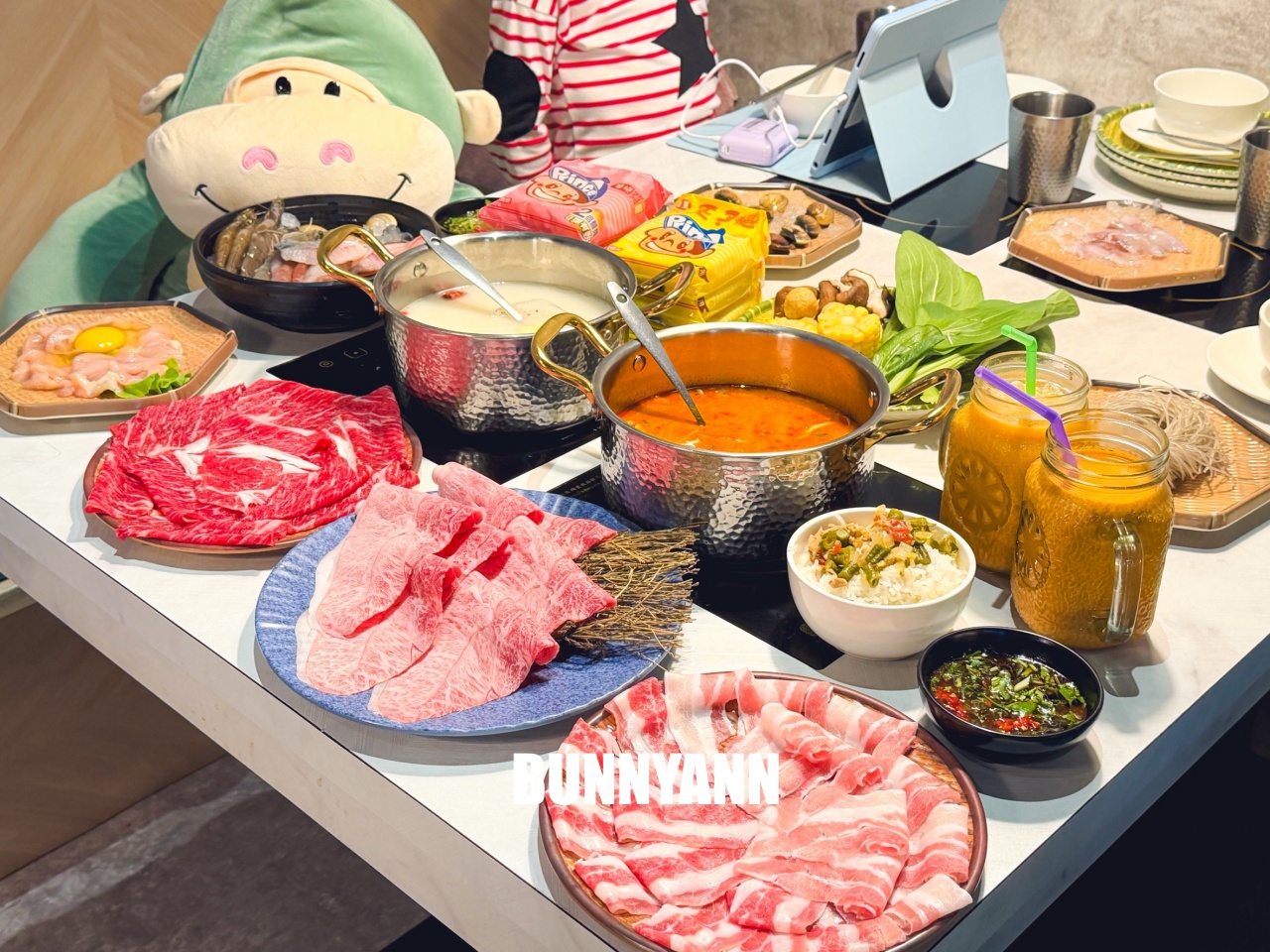 土城火鍋【鍋泰暖南洋火鍋】MAMA麵、泰奶無限暢飲，還有豐盛蔬菜吧吃到飽，讓人一吃再吃