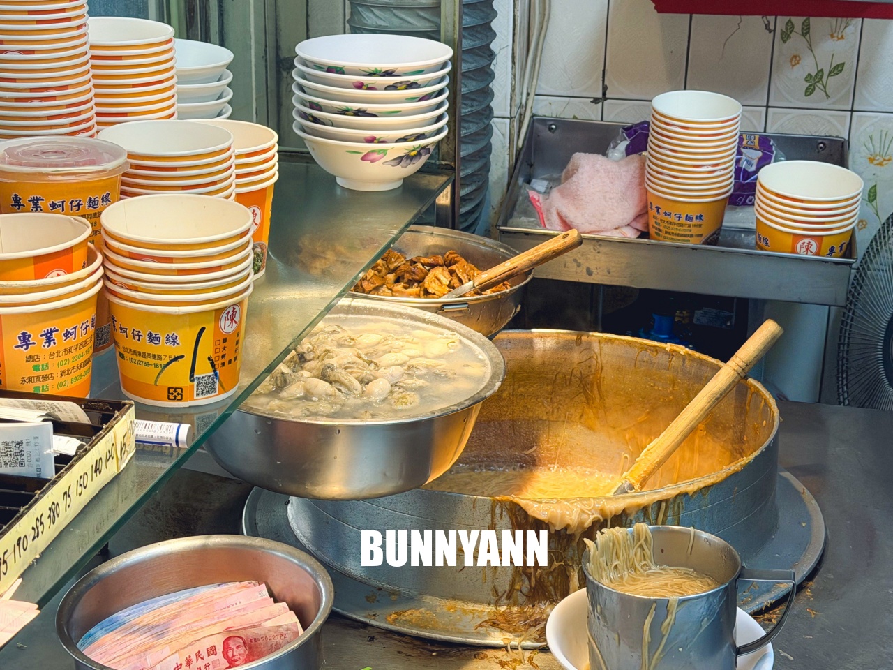 萬華美食【陳記腸蚵專業麵線】傳說中台北最強麵線，大腸滷得超入味！