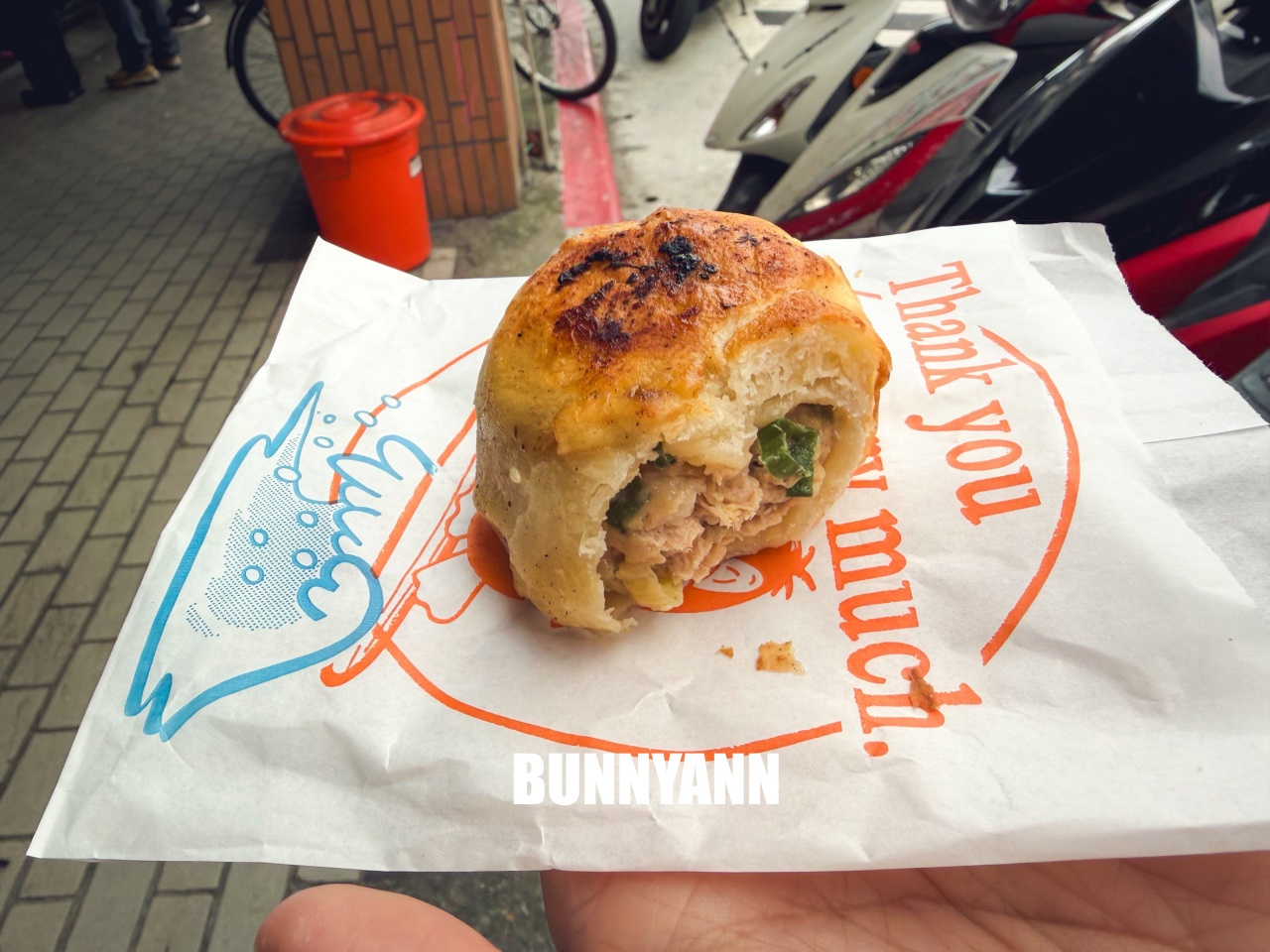 台北【青島豆漿店】杭州南路排隊早餐，必點焦香肉餅與韭菜盒(菜單)