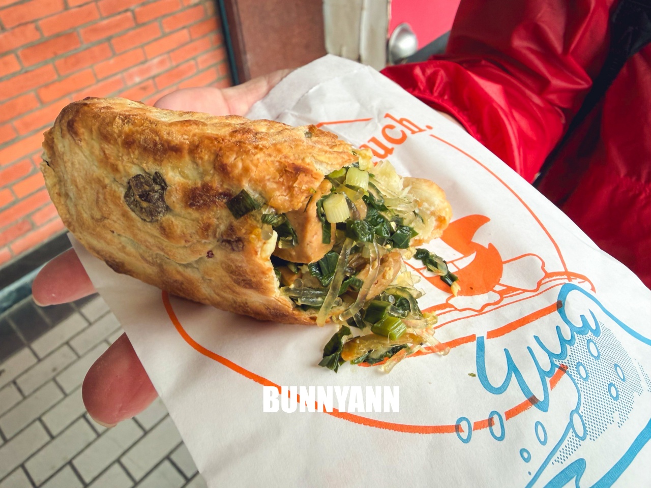 台北【青島豆漿店】杭州南路排隊早餐，必點焦香肉餅與韭菜盒(菜單)