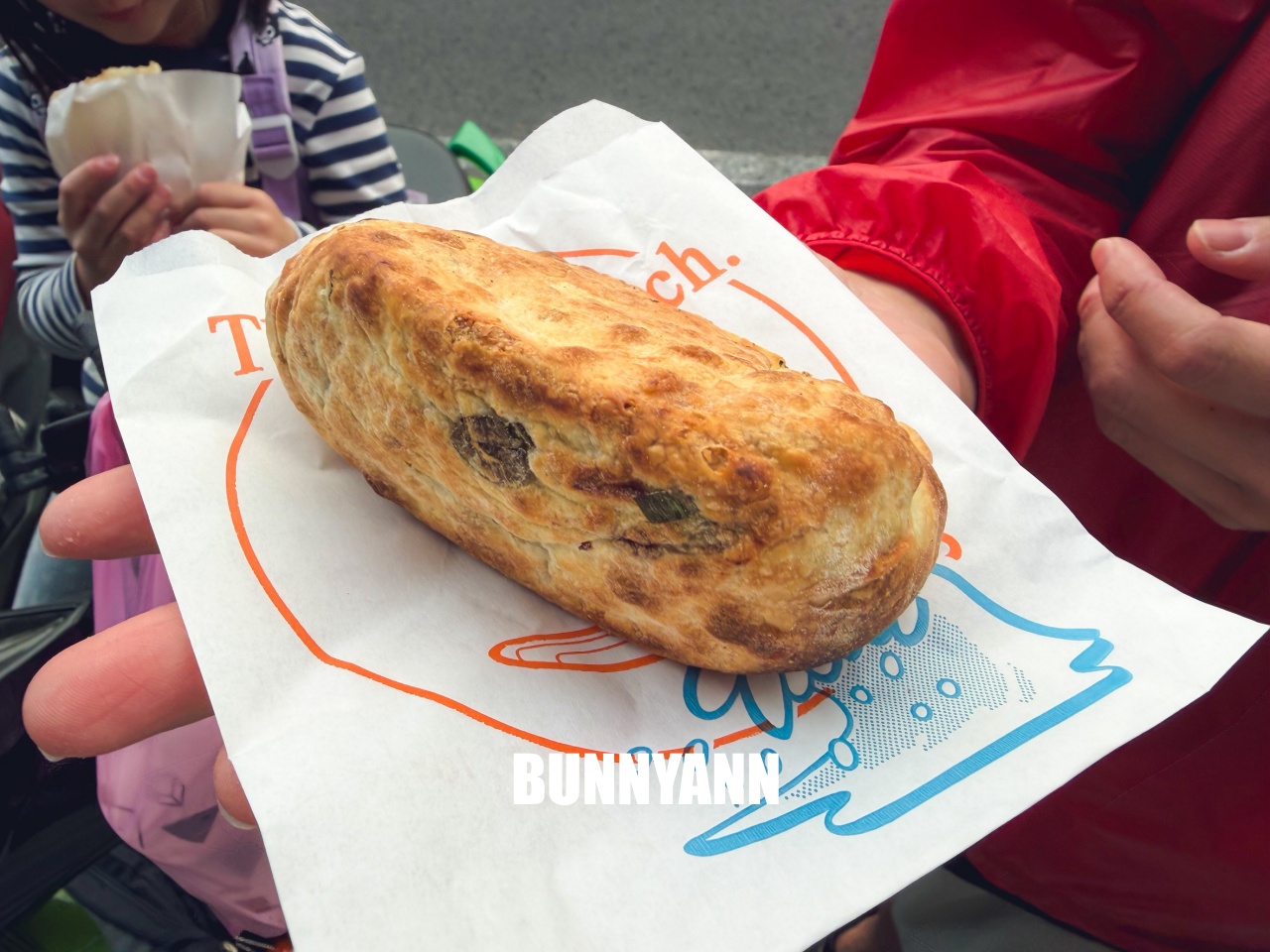 台北【青島豆漿店】杭州南路排隊早餐，必點焦香肉餅與韭菜盒(菜單)