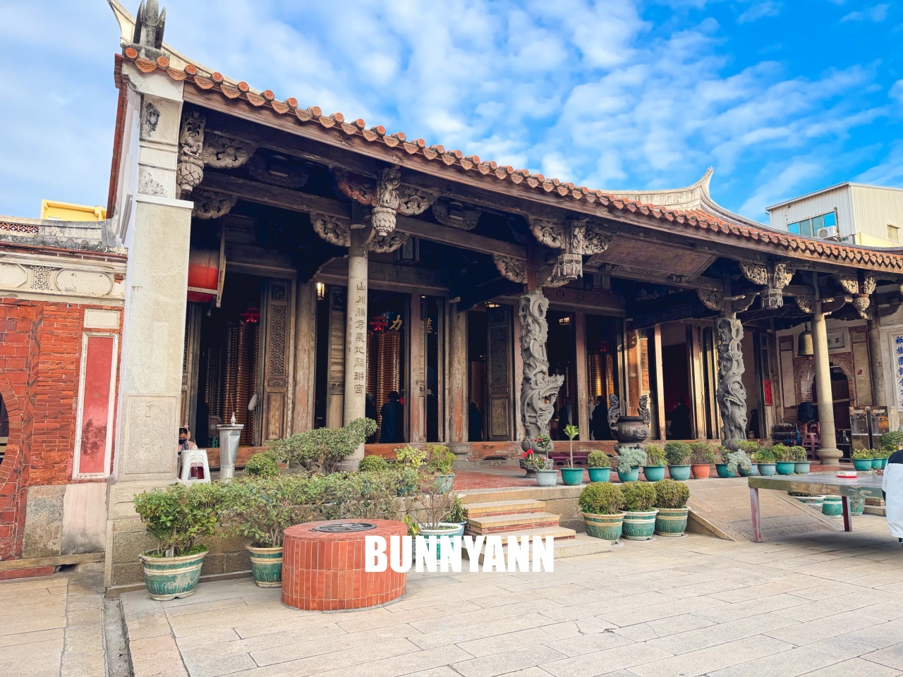 彰化「鹿港龍山寺」國定一級古蹟美如畫，最強八卦藻井必拍，洗滌心靈的文化饗宴！