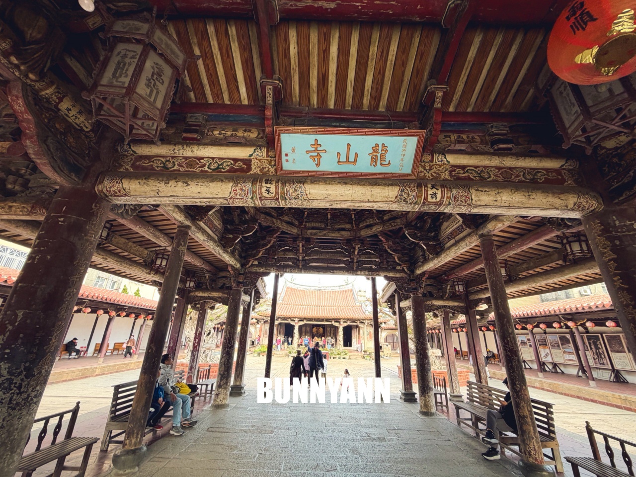 彰化「鹿港龍山寺」國定一級古蹟美如畫，最強八卦藻井必拍，洗滌心靈的文化饗宴！