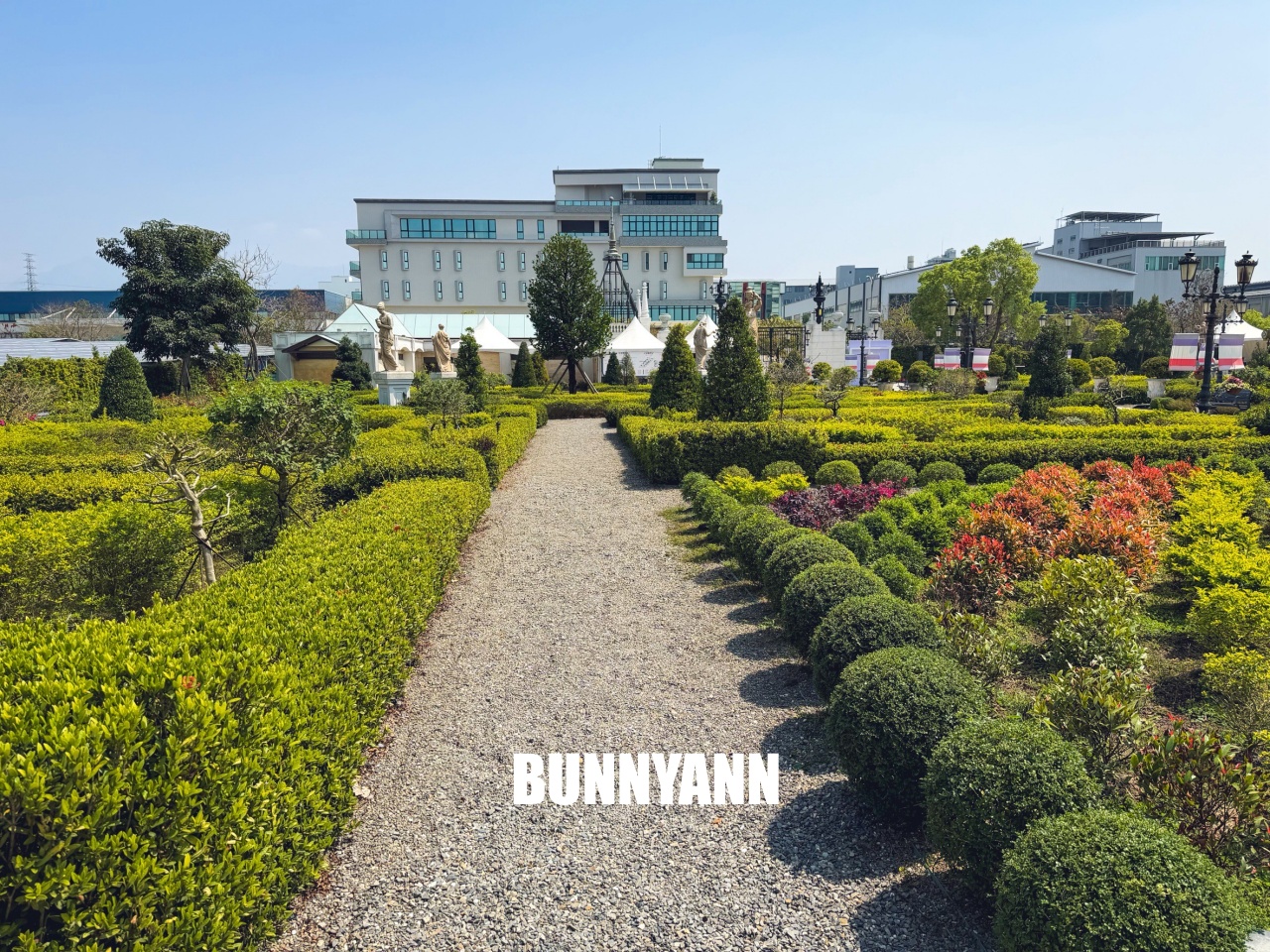 2026【佐登妮絲城堡】大林最美台版凡爾賽宮，落羽松、親子室、池畔造景都好拍