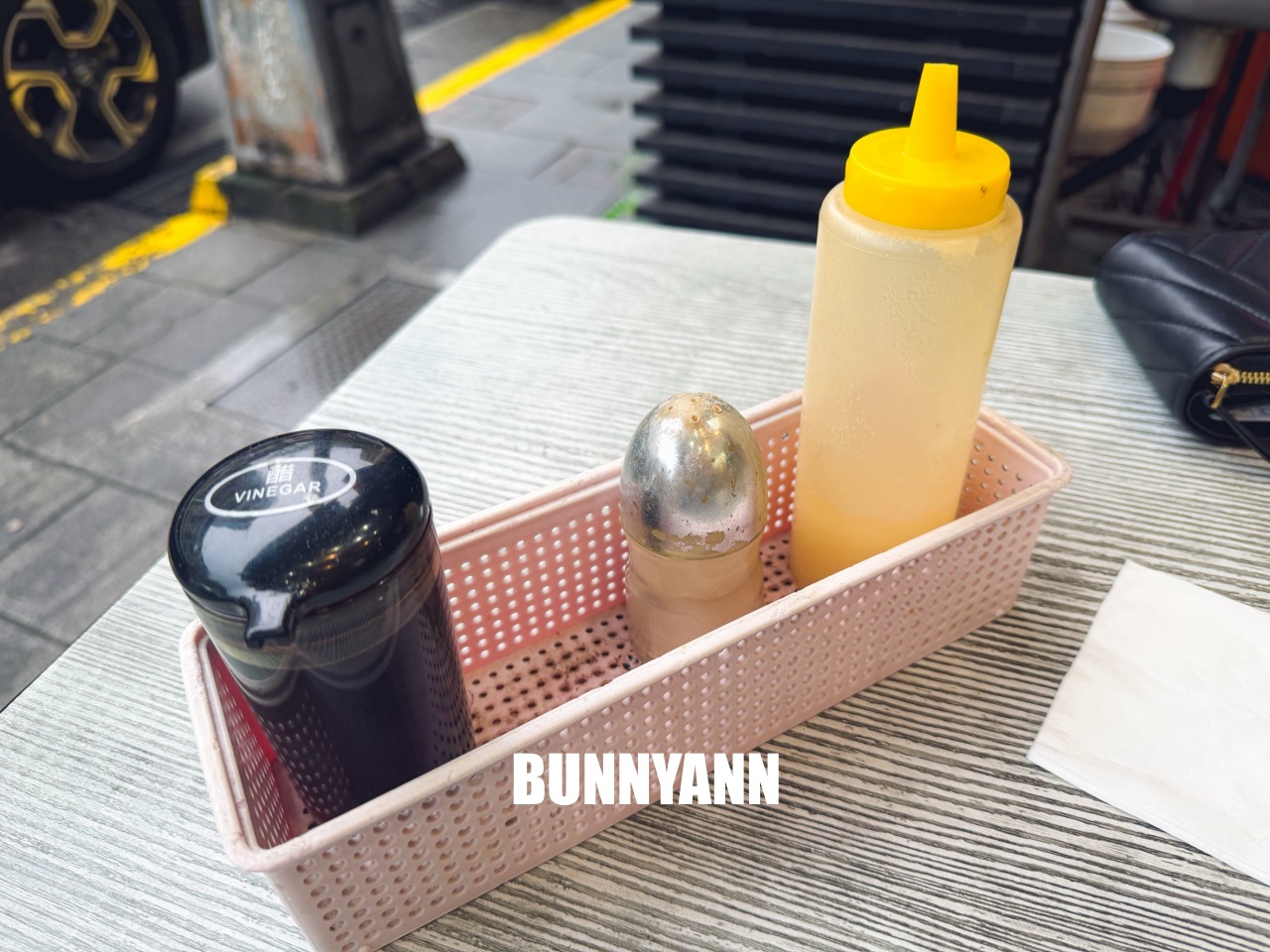 這間知道的人不多，就是現蒸碗粿店家，點個一碗一湯就夠吃，浮水魚羹也是招牌