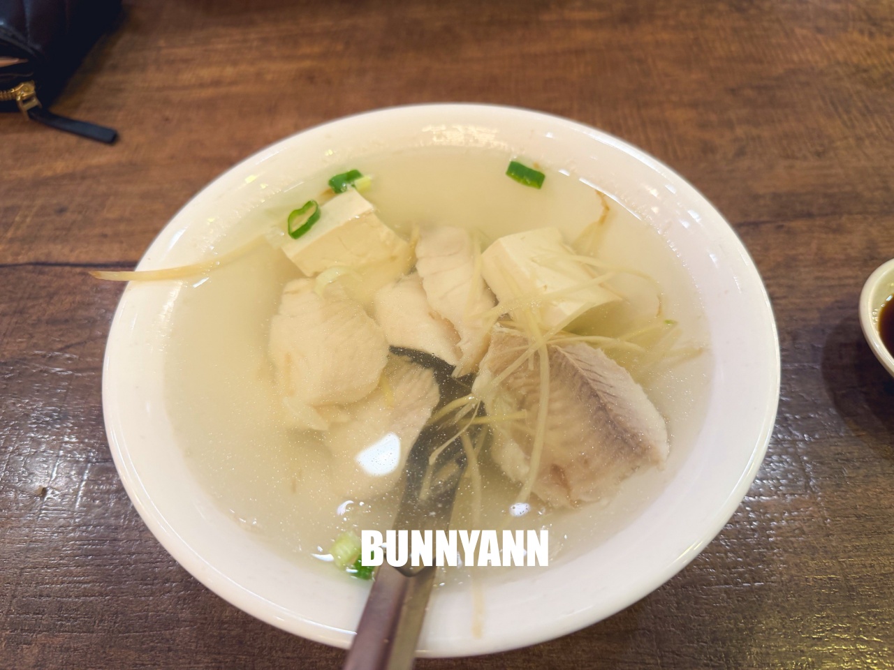 華西街夜市必吃!小王煮瓜,米其林必比登推薦,黑金滷肉飯超誘人! 華西街夜市必吃!小王煮瓜,米其林必比登推薦,黑金滷肉飯超誘人!