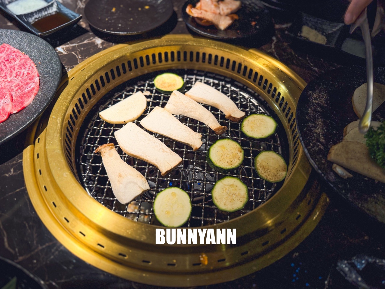 台中北屯最強燒肉！【脂本燒肉北屯店】極上日本A5和牛，絕美星空裝潢CP值超高