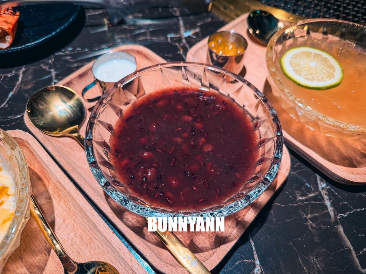 台中北屯最強燒肉！【脂本燒肉北屯店】極上日本A5和牛，絕美星空裝潢CP值超高