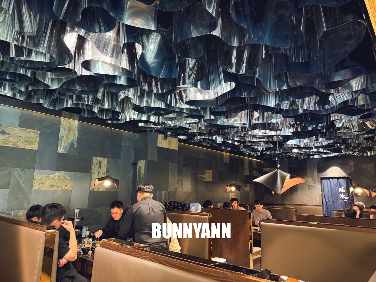 台中北屯最強燒肉！【脂本燒肉北屯店】極上日本A5和牛，絕美星空裝潢CP值超高