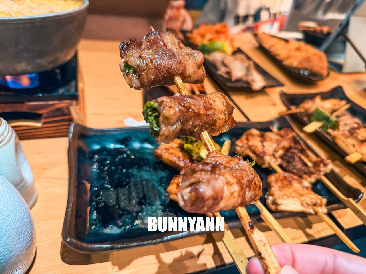 士林最強宵夜！柒息地串燒居酒屋，銅板價秘醬串燒配剝皮辣椒雞湯，必吃推薦！