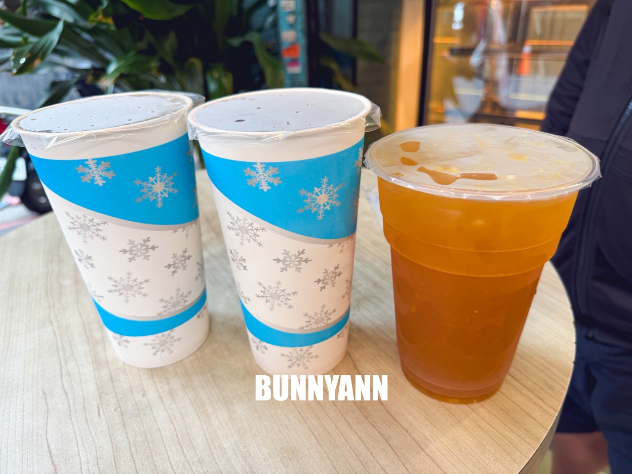 知道的人很少，卻是冬瓜茶店家，點個一杯從下午喝到晚上，現榨果汁也是招牌