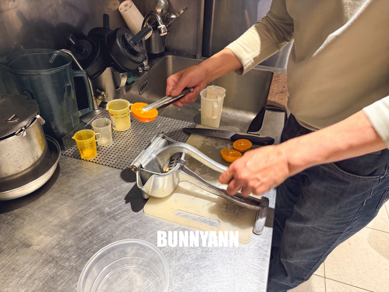 知道的人很少,卻是冬瓜茶店家,點個一杯從下午喝到晚上,現榨果汁也是招牌 知道的人很少,卻是冬瓜茶店家,點個一杯從下午喝到晚上,現榨果汁也是招牌