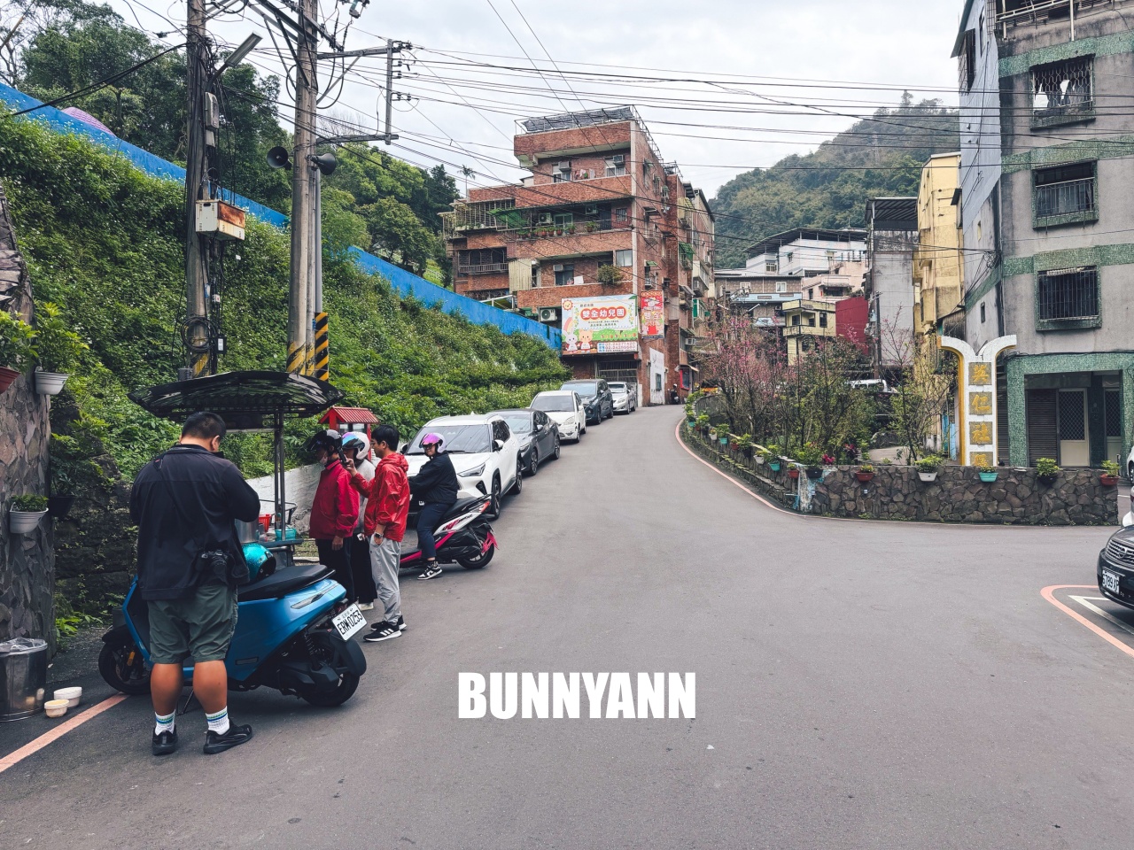 在地人激推!南榮路「許存睿豬灶麵線羹」一天只賣兩小時的超狂排隊神級小吃! 在地人激推!南榮路「許存睿豬灶麵線羹」一天只賣兩小時的超狂排隊神級小吃!