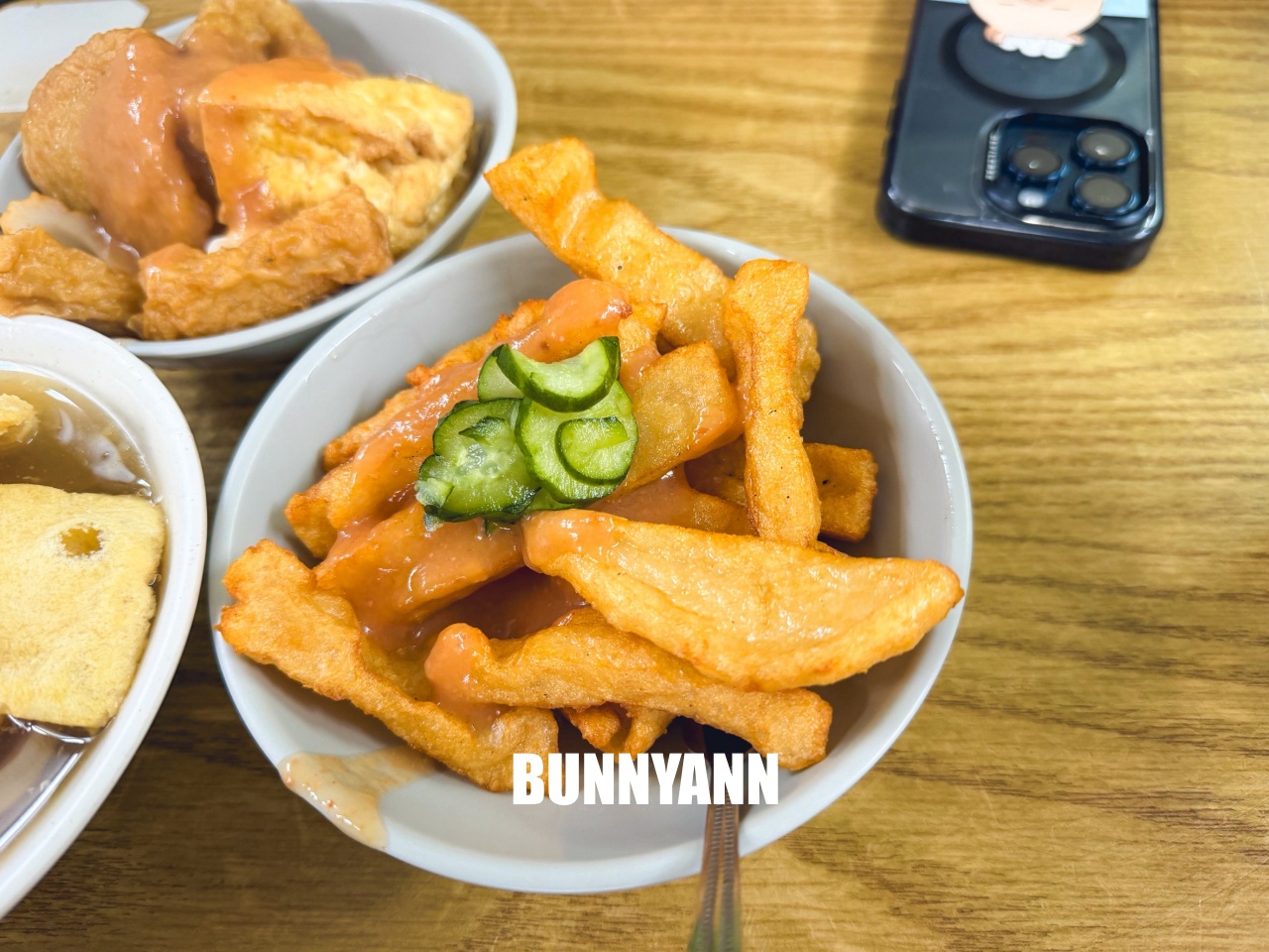 萬年大樓美食「貝玉天婦羅」超強，現炸酥脆天婦羅配魷魚羹，在地人從小吃到大的老字號！