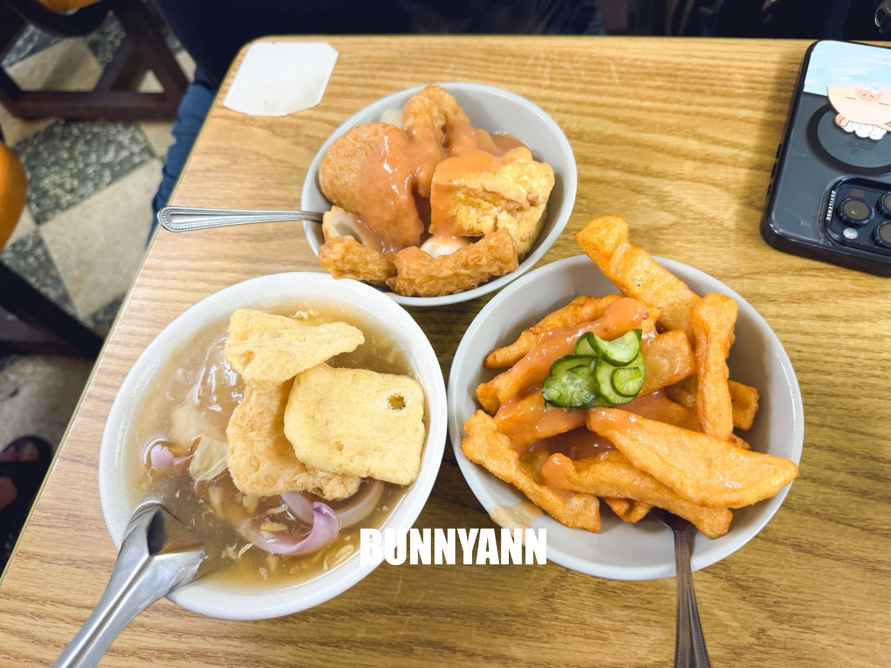 萬年大樓美食「貝玉天婦羅」超強，現炸酥脆天婦羅配魷魚羹，在地人從小吃到大的老字號！