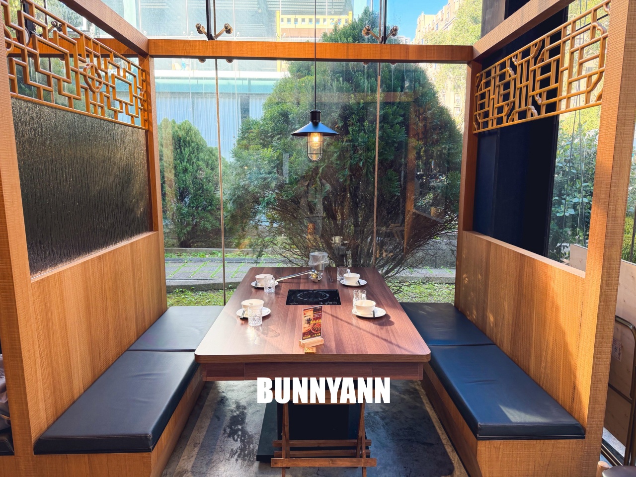 只有當地人才知道，卻是鴛鴦鍋店家，點個牛魔王就很夠吃，功夫菜也是招牌